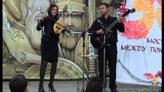 Христина Белева - гъдулка,Петър Миланов - китара