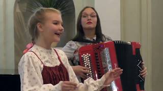 20  «Я край бережку похаживала»