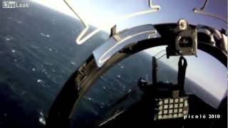 【弩迫力】航空母艦から発着する戦闘機のヘルメットカムからの映像！