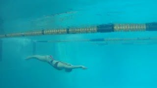 Техника выполнения поворота способом дельфин