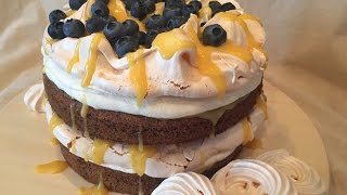 Лимонный торт с маком, лимонным курдом и меренгой