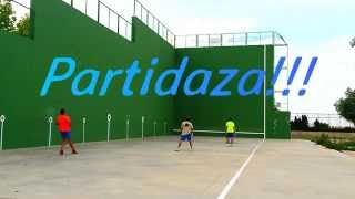 Buena partida de frontenis bola ''artengo'' en ''El Salobral'' Jose Miguel&David VS Carlos&Carlos