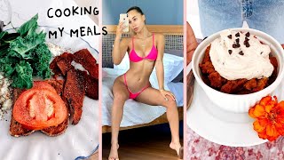 WHAT I EAT IN A DAY! Vegan ? | MyLifeAsEva