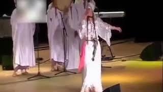 Danse Naili BOUSAADA Algérien ? رقصة نايلي بوسعدة