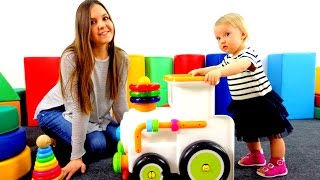 Развивающее видео: Кира и Геометрические фигуры