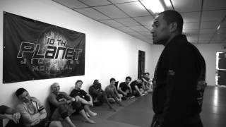 Renato Laranja visits 10th Planet Montreal