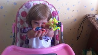 Что можно сплести из цветных резиночек Радужек Rainbow Loom. Фигурки, брелки, украшения