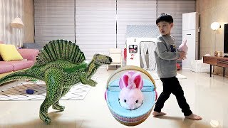뉴욕이의 공룡 피해서 리본토끼 토리 구출하기 가족 게임 놀이 공룡 풍선 인형 장난감 뉴욕이랑 놀자 NY Toys