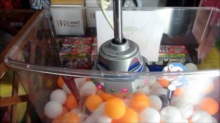 たこ焼きキャッチャーで 『AKB48缶バッチ☆あっちゃん☆』 ゲット!! Claw Machine Win toy