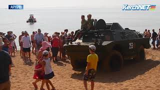 В Керчь вплавь прибудут бронемашины