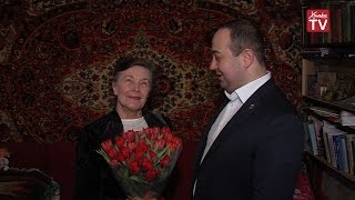 Поздравление женщин в преддверии 8 Марта