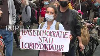 Germany: Protesters march against COVID restrix, vaccination in Berlin