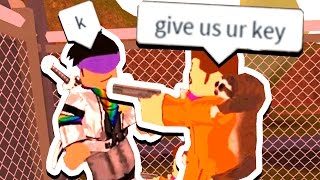 HOLDING POLICE HOSTAGE IN ROBLOX JAILBREAK!!