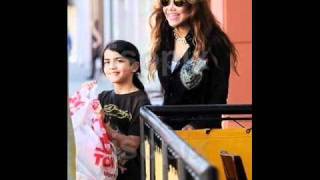 NEW PHOTOS!Michael Jacksons kids! with La Toya..31 march