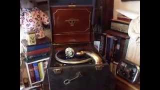 The Colonel Demonstrates: The Columbia 113a Portable Gramophone