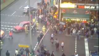 Porsche im Dönerladen !! Unfall in Berlin Wedding (Kaplan Döner am Leopoldplatz)