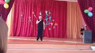 г.Сердрбск Дневник Юльчика . 8 марта. Поздравления от школы номер 1.полное видео.