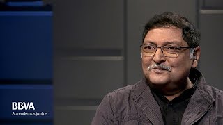 ¿Puede un grupo de niños con acceso a Internet aprender solos? Sugata Mitra, científico y profesor