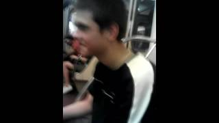 ШОК!!!! ЕБУТ СОБАК В МЕТРО