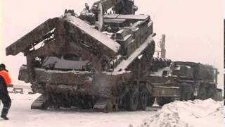 Шляхопрокладач БАТ-2 розчищує дорогу від снігу