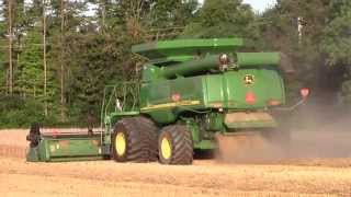 John Deere 9860 STS Combine (Double Fold Unloading Auger)