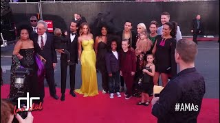 Diana Ross & Her Family at the 2017 AMAs | Red Carpet #3