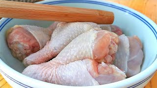 【小穎美食】以後雞腿就這樣吃，不油炸不水煮，外焦里嫩，出鍋連湯汁都不剩！