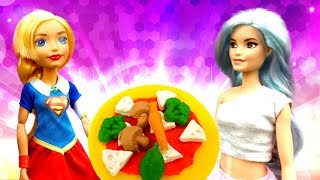 Кто готовит лучше? Барби и Супергерл vs Маша. Видео с куклами. Шоу Ох уж эти куклы!