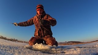 волшебная мормышка | окунь и плотва зимой на безмотылку