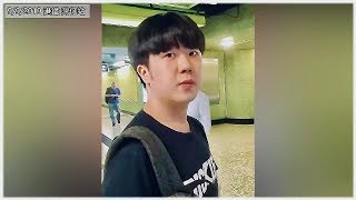 【反送中】(9.9)港鐵 灣仔站 有市民發現一名逃票的年青人，其後把他交給港鐵職員處理。拍片者稱，當職員把該名年青人帶出閘外往控制室途中，年青人隨即逃跑。
