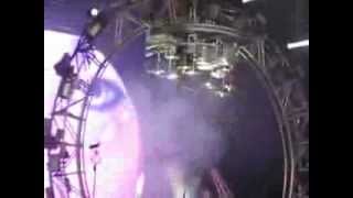 Motley Crue - Dubstep drum solo upside-down at Clipsal 500 (2013)