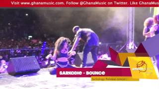 Sarkodie - Performs 'Bounce' with girls bouncing their 'booty' | GhanaMusic.com Video
