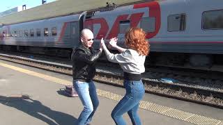 Марго и Слава. Бачата на вокзале