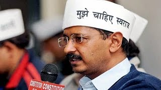 Kejriwal orders FIRs against Ambani, Moily over gas pricing