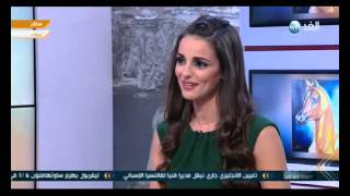 رسام بورترية يرسم مذيعة "الغد العربي" على الهواء