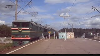 Тепловоз 2ТЭ116-068 с грузовым поездом