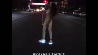 Блин как есть же таланты супер танец танцует круто