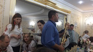 Лабухи за столом молодят про... Весілля на Буковині Андрія та Яни. 09.09.18.#dimonproduction