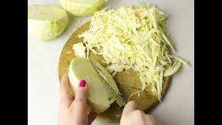 Как нарезать капусту тонкой соломкой - 2 способа / от шеф-повара / Илья Лазерсон / Кулинарный ликбез