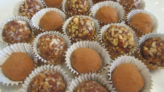 CHOCOLATE TRUFFLES - How to make CHOCOLATE TRUFFLES Recipe
