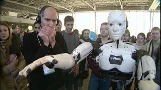 Первый в Мире человек робот  Уникальные разработки человекоподобных роботов