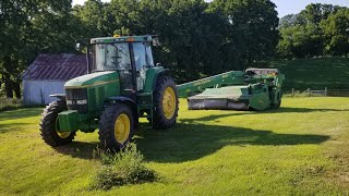 Cutting Second Crop Hay In SouthWest Wisconsin John Deere 7600 and 735 MoCo