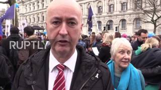 UK: Anti-Brexiteers demand May delays article 50 in Downing Street rally