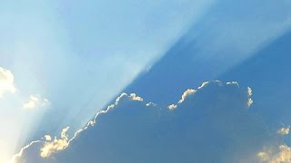 Солнечные Лучи. Голубое Небо и Солнечные Лучи. Футажи для видеомонтажа