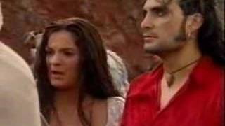 Amor Gitano: El primero beso de Renzo y Adriana (Luna)