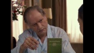 Félix le entrega la cartilla de Rafael a Alba