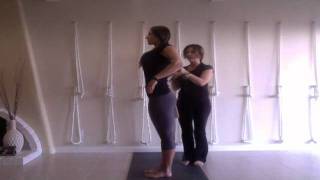 Yaapana Yoga TADASANA (MOUNTAIN POSE) adjustment