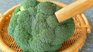【小穎美食】炒西蘭花，最忌焯水和直接炒了，教你一招，脆嫩入味，營養不流失