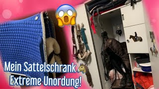 Ich zeige euch meinen Sattelschrank von den Ponys :-) MEGA UNORDENDLICH! / HeyHorse