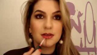 COMO PASSAR BATOM VERMELHO POR ALICE SALAZAR